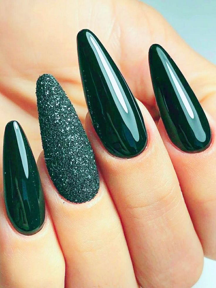 green nail ideas