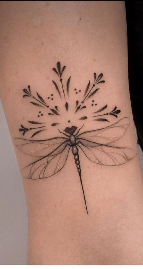 minimalist elegant dragonfly tattoos