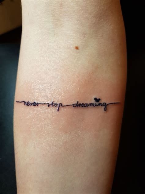 pretty small tattoo ideas for women