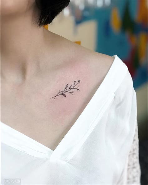 small tattoo ideas for women on wrist