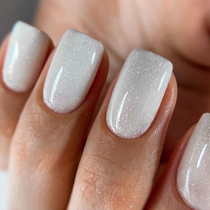 white nail design inspo

